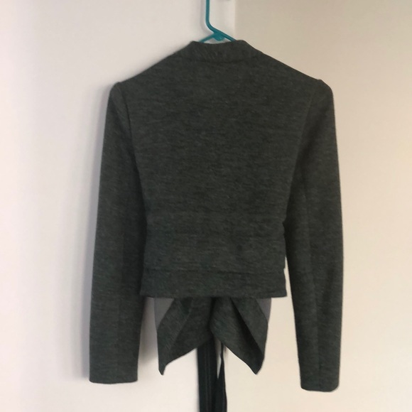 Cartonnier Soft Green Wrap Blazer - Picture 4 of 8